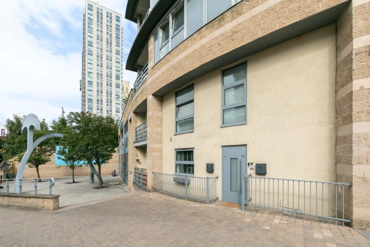 Spacious 1 Bedroom Apartment In Central Woking Zewnętrze zdjęcie
