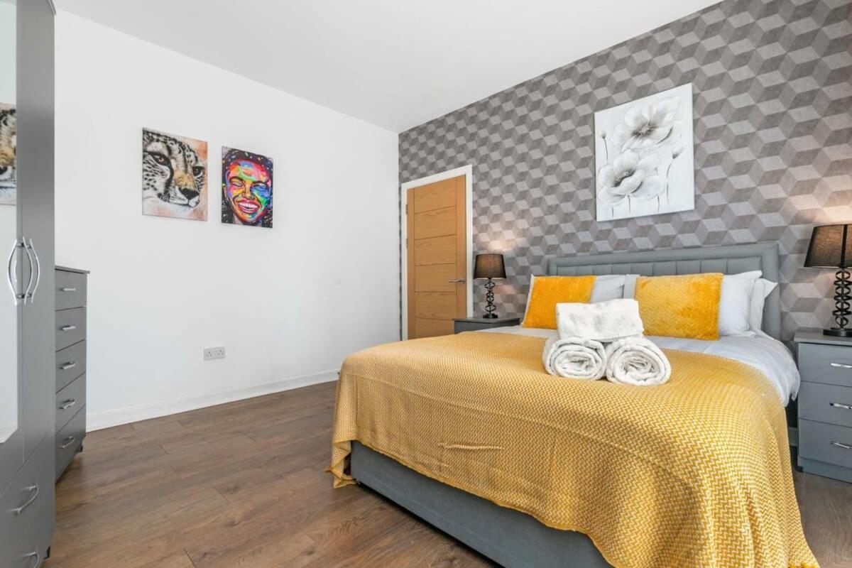 Spacious 1 Bedroom Apartment In Central Woking Zewnętrze zdjęcie